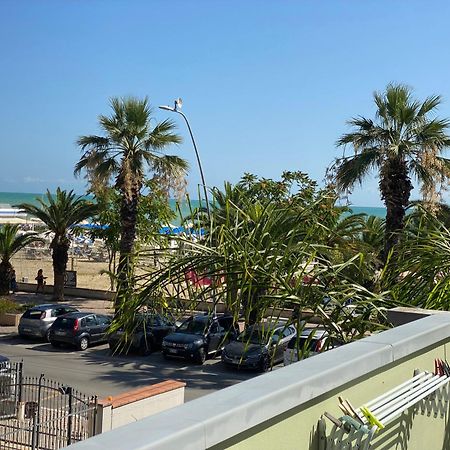 Residence Playa Tortoreto Екстериор снимка