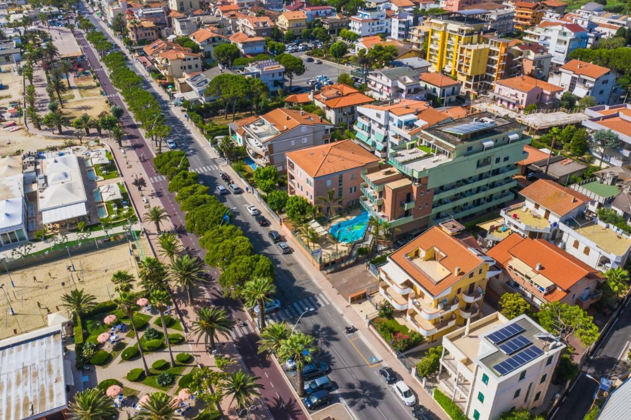 Residence Playa Tortoreto Екстериор снимка