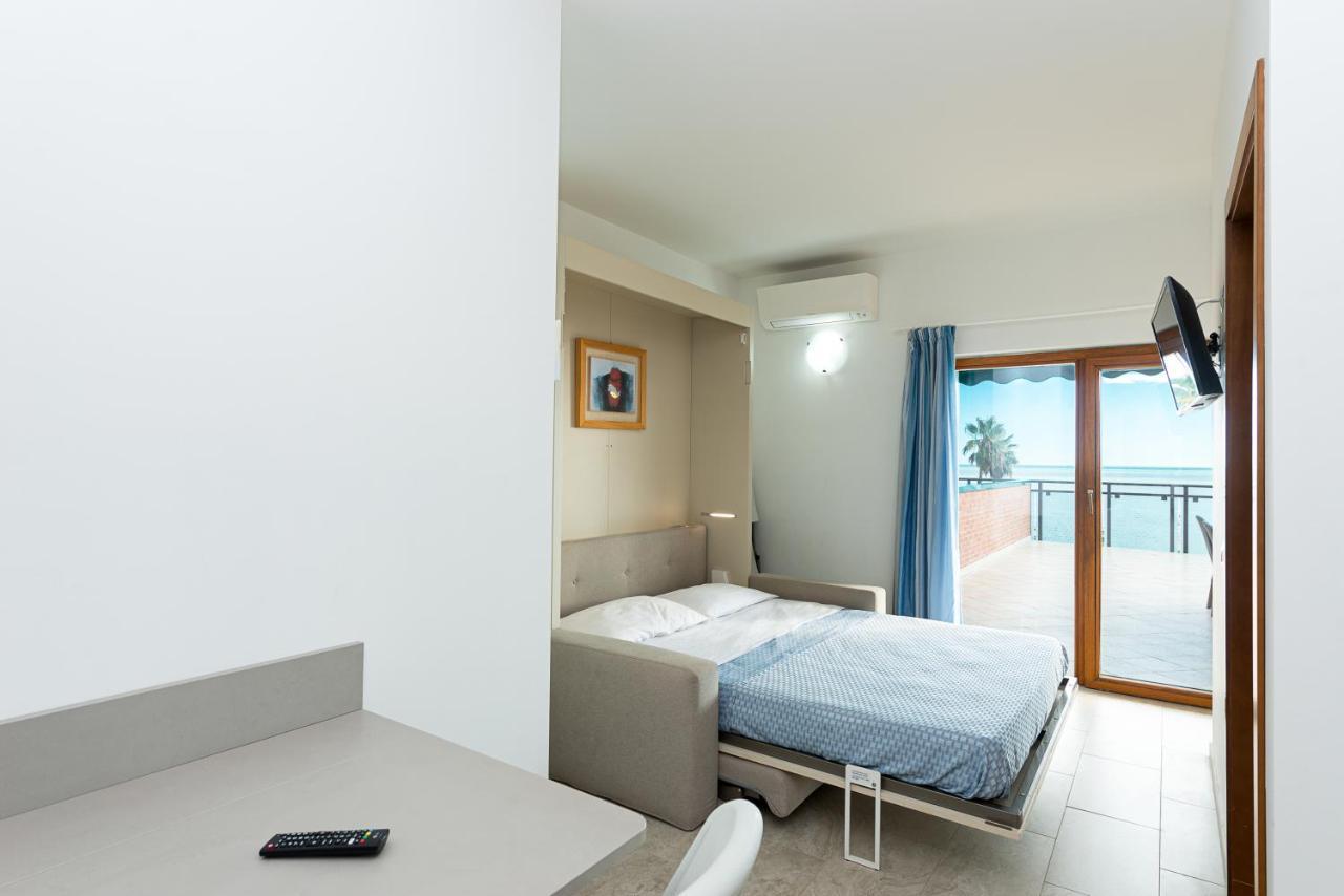 Residence Playa Tortoreto Екстериор снимка